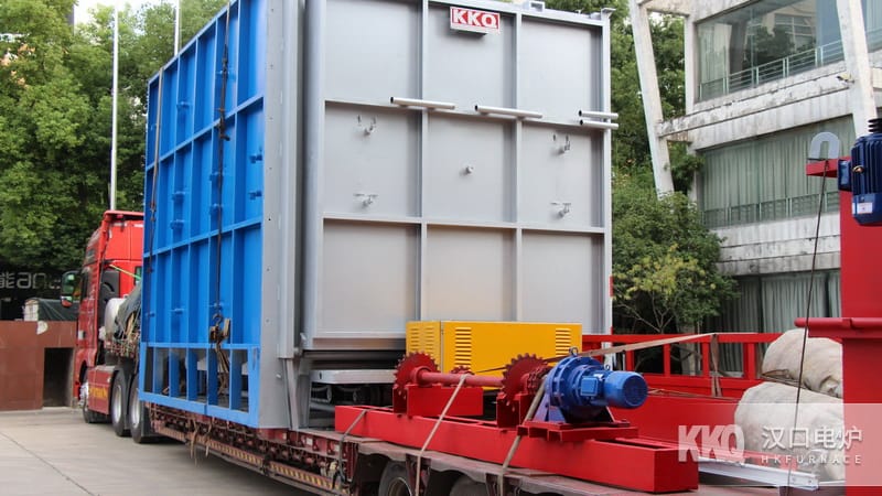 鋁合金退火爐裝車發貨